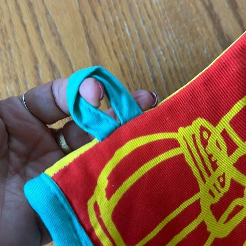 Blue Q Oven Mitt Cook Bake Mr Spice Guy